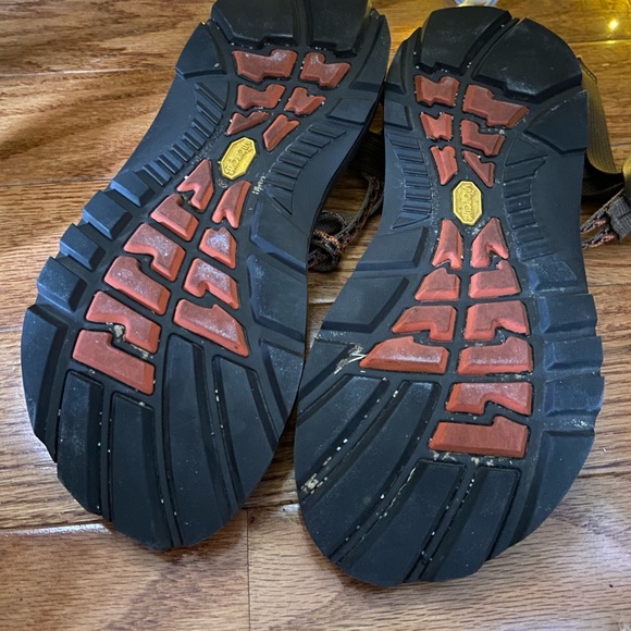 Chaco Sandals Size 8 - Picture 3 of 4